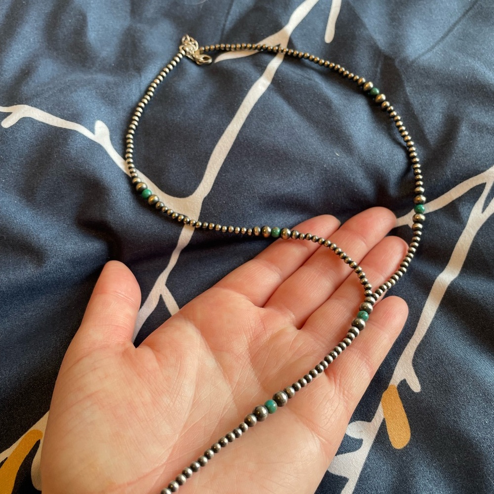 Sterling Silver Navajo pearl style 3-5mm Lariat w/turquoise pearl accents. - Picture 4 of 9